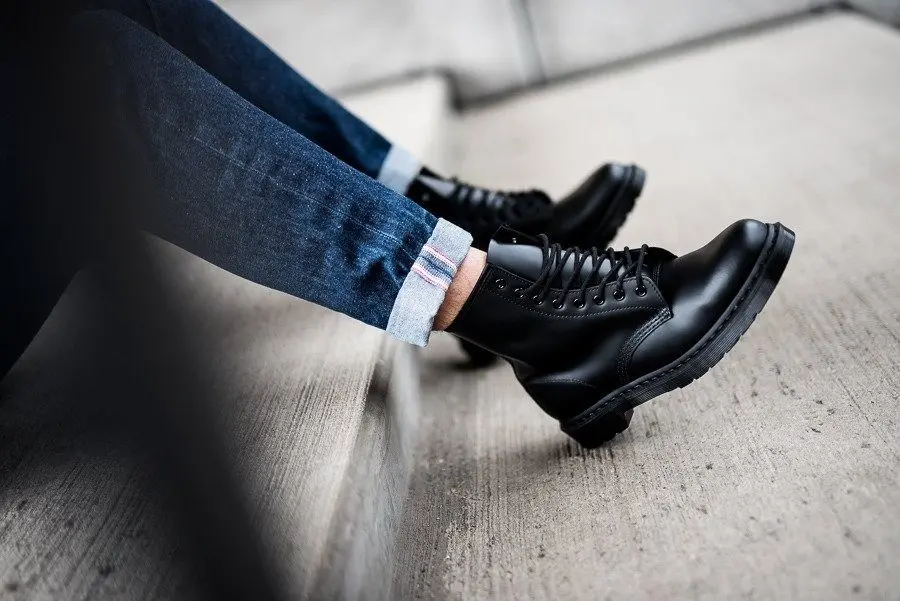 Giày Dr. Martens 1460 Mono Smooth Leather Lace Up Boot Black 14353001 - Ảnh 5