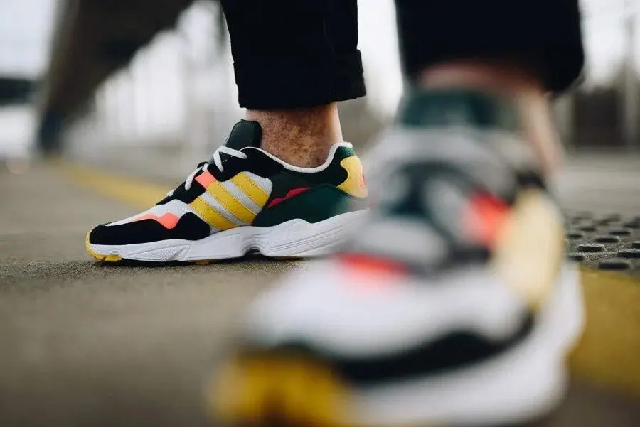 Alternative view of Giày Adidas Yung-96 'Grey One Bold Gold' DB2605