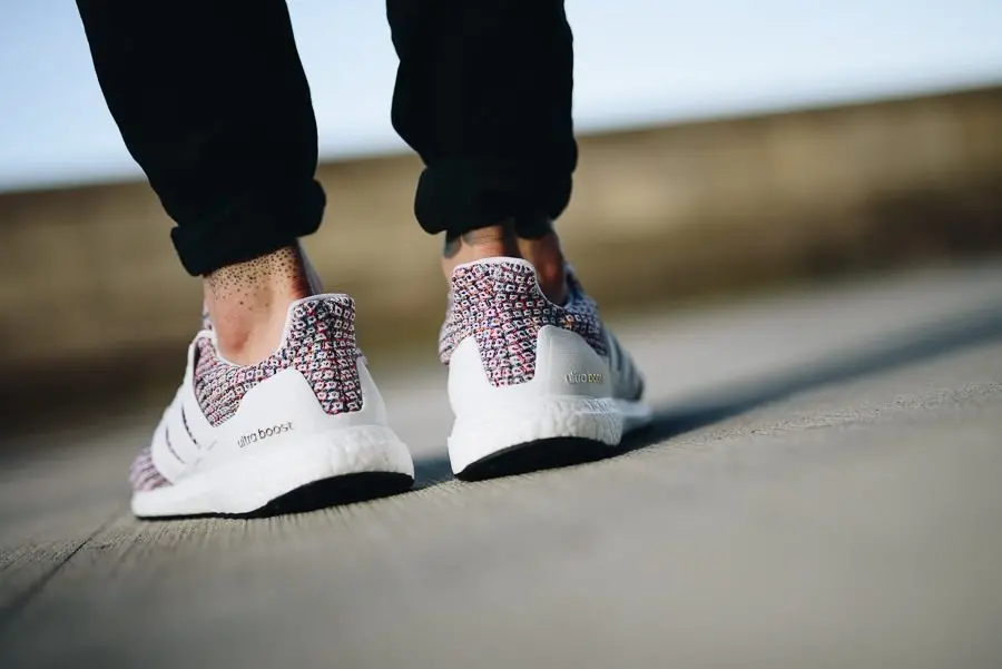 Giày Adidas UltraBoost 4.0 'Rainbow' CM8111 - Ảnh 4