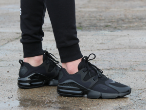 Alternative view of Giày Nike Air Max Infinity 'Triple Black' BQ3999-004