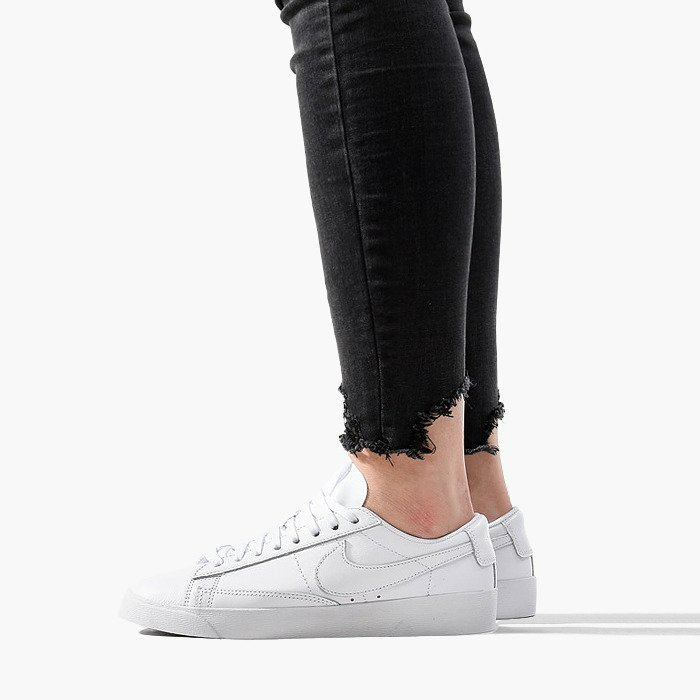 Giày Nike Blazer Low LE 'Triple White' AV9370-111 - Ảnh 3