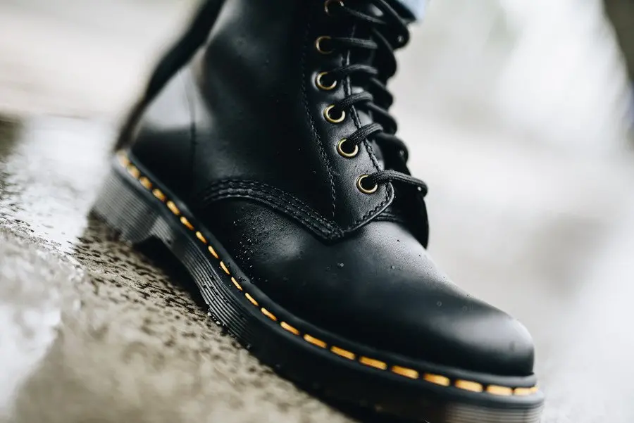 Giày Dr. Martens 1460 Pascal Wanama 24991001 - Ảnh 3