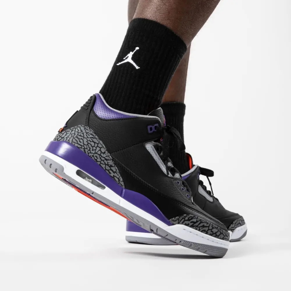 Alternative view of Giày Air Jordan 3 Retro 'Court Purple' CT8532-050