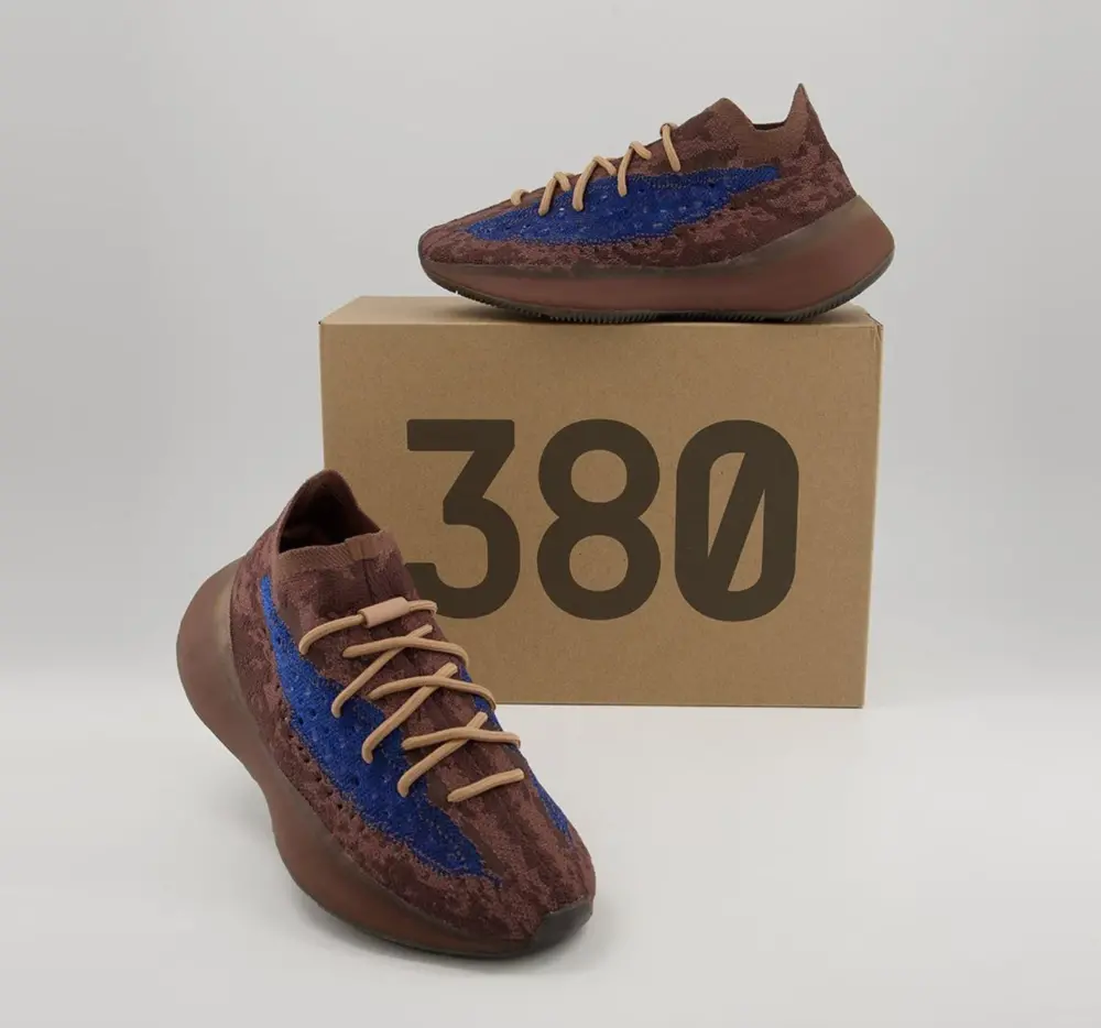 Alternative view of Giày Adidas Yeezy Boost 380 'Azure Reflective' H02538