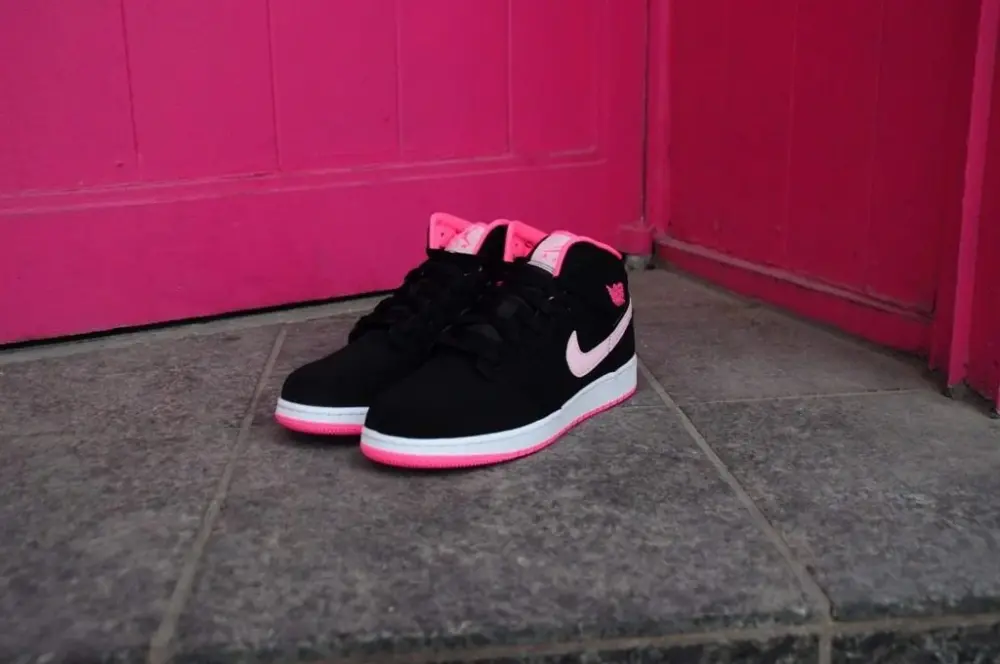 Alternative view of Giày Nike Air Jordan 1 Mid 'Black Digital Pink' 555112-066