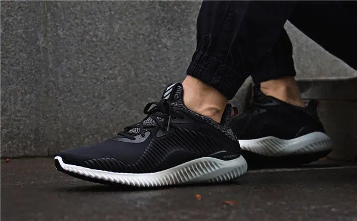 Alternative view of Giày Adidas AlphaBounce 'Core Black' B42744