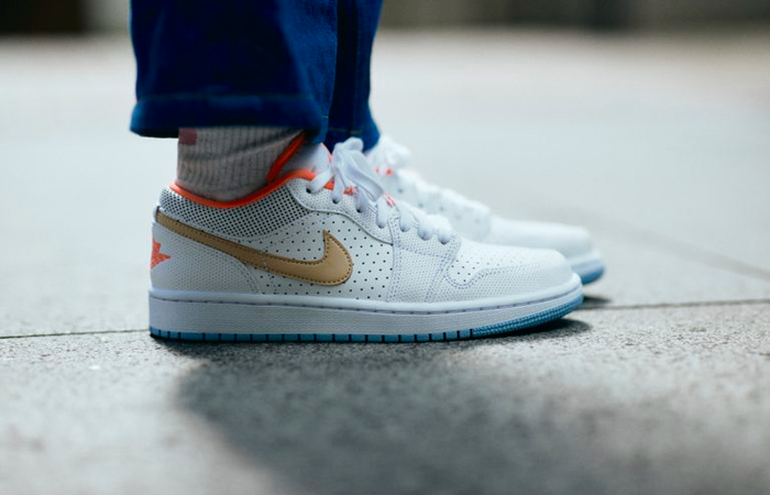 Giày Nike Wmns Air Jordan 1 Low SE 'White Sesame' DC9509-100 - Ảnh 6