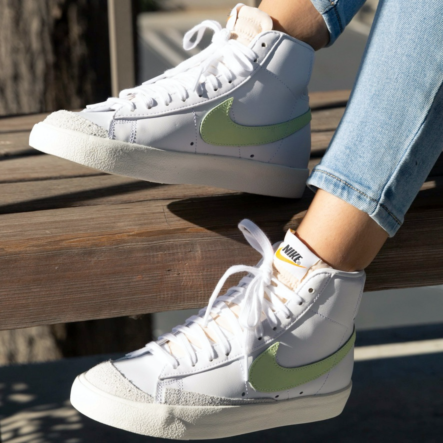 Giày Nike Wmns Blazer Mid '77 'Barely Volt' CZ1055-108 - Ảnh 4