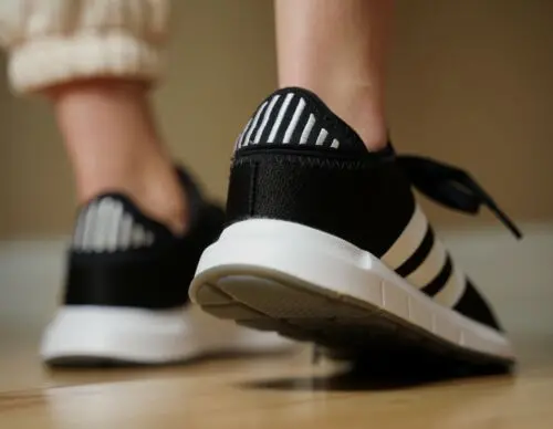 Giày Adidas Wmns Swift Run X 'Black White' FY2134 - Ảnh 4