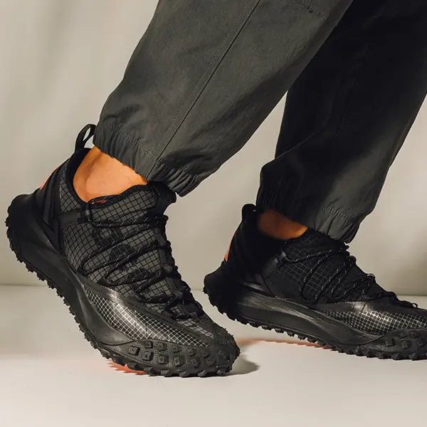 Alternative view of Giày Nike ACG Mountain Fly Low 'Anthracite' DA5424-001
