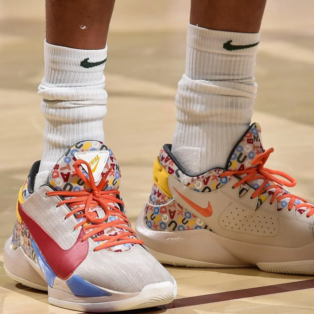 Alternative view of Giày Nike Zoom Freak 2 EP 'Letter Bro' CZ0152-001