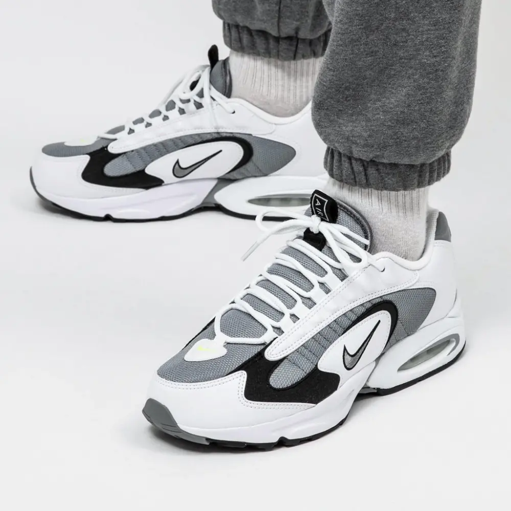 Alternative view of Giày Nike Air Max Triax 96 Retro 'Particle Grey' CD2053-104