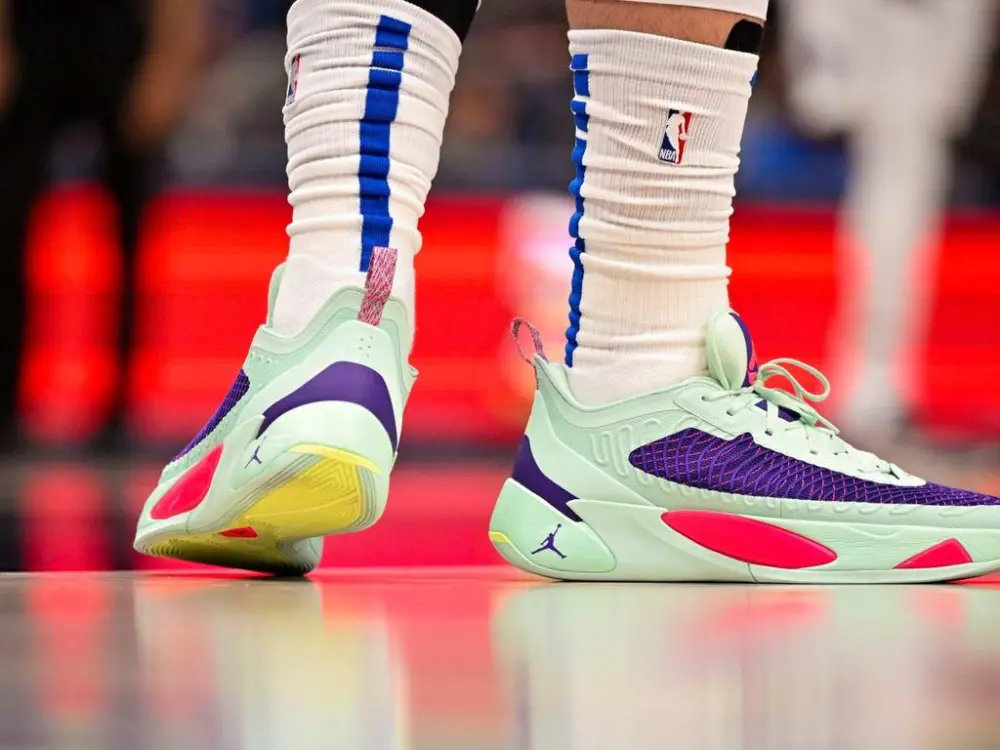 Alternative view of Giày Nike Jordan Luka 1 'Easter' DN1772-305