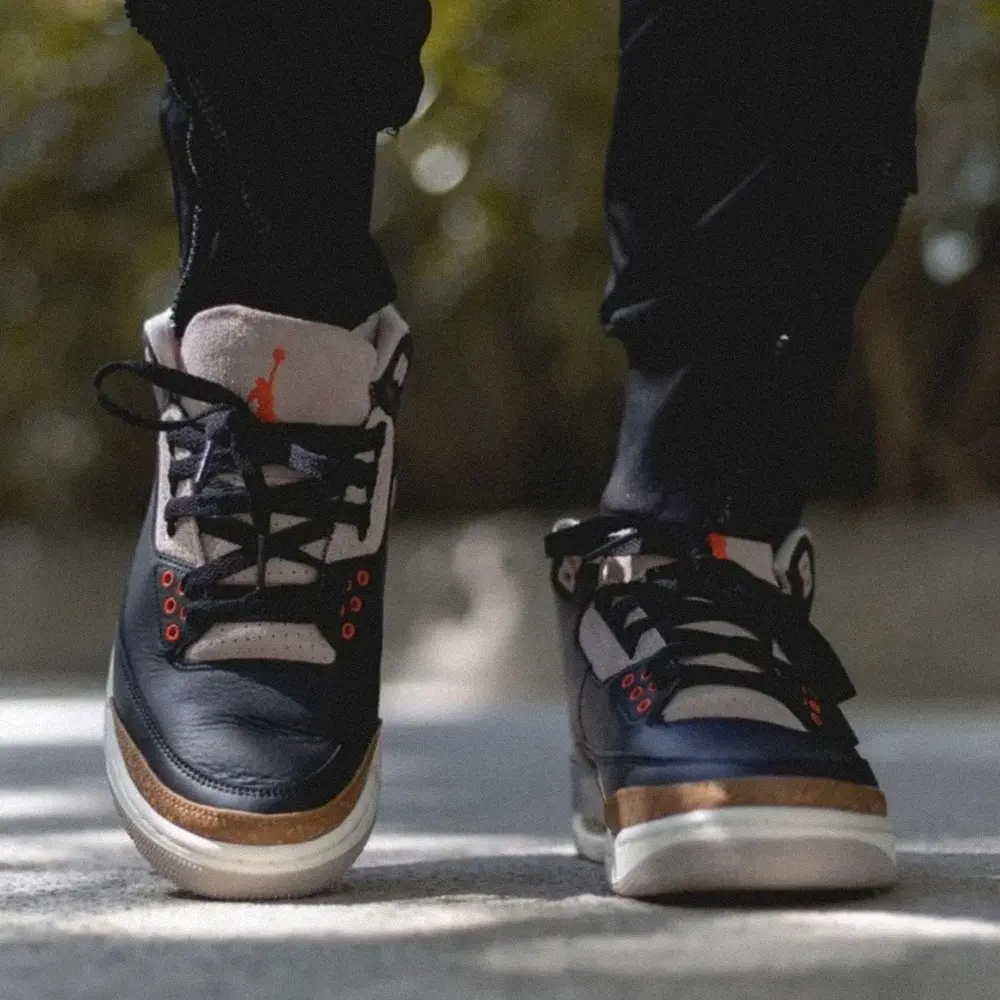 Alternative view of Giày Nike Air Jordan 3 Retro 'Desert Elephant' CT8532-008
