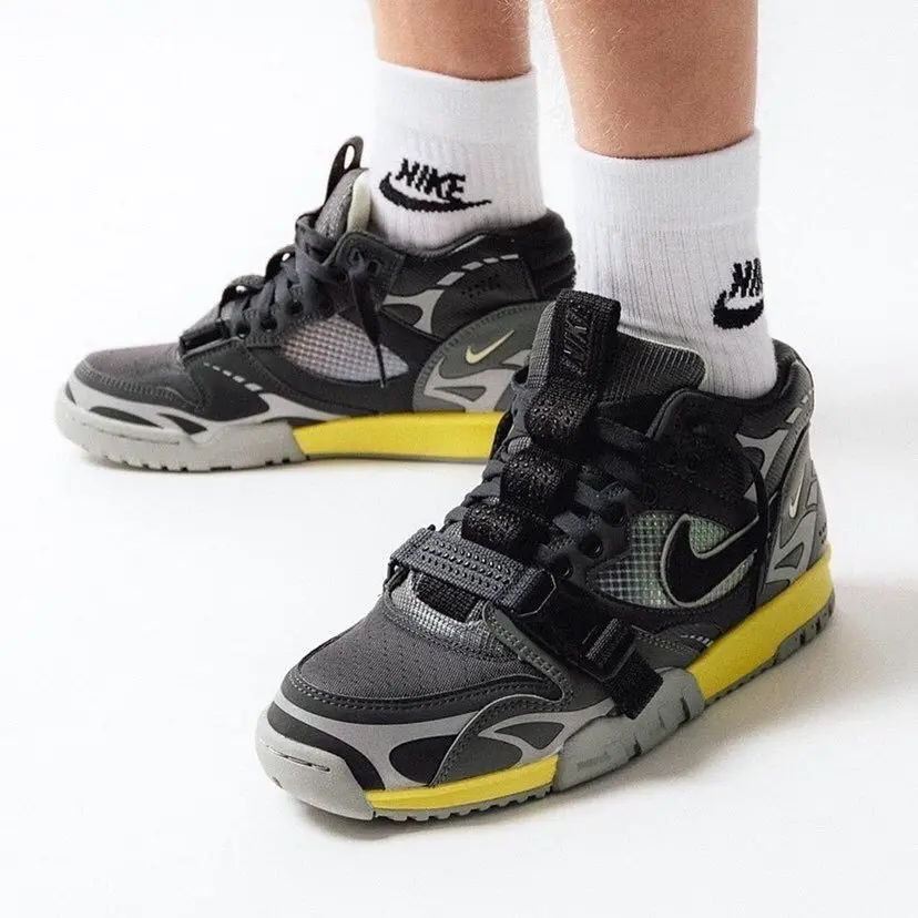 Alternative view of Giày Nike Air Trainer 1 ‘Dark Smoke Grey’ DH7338-001
