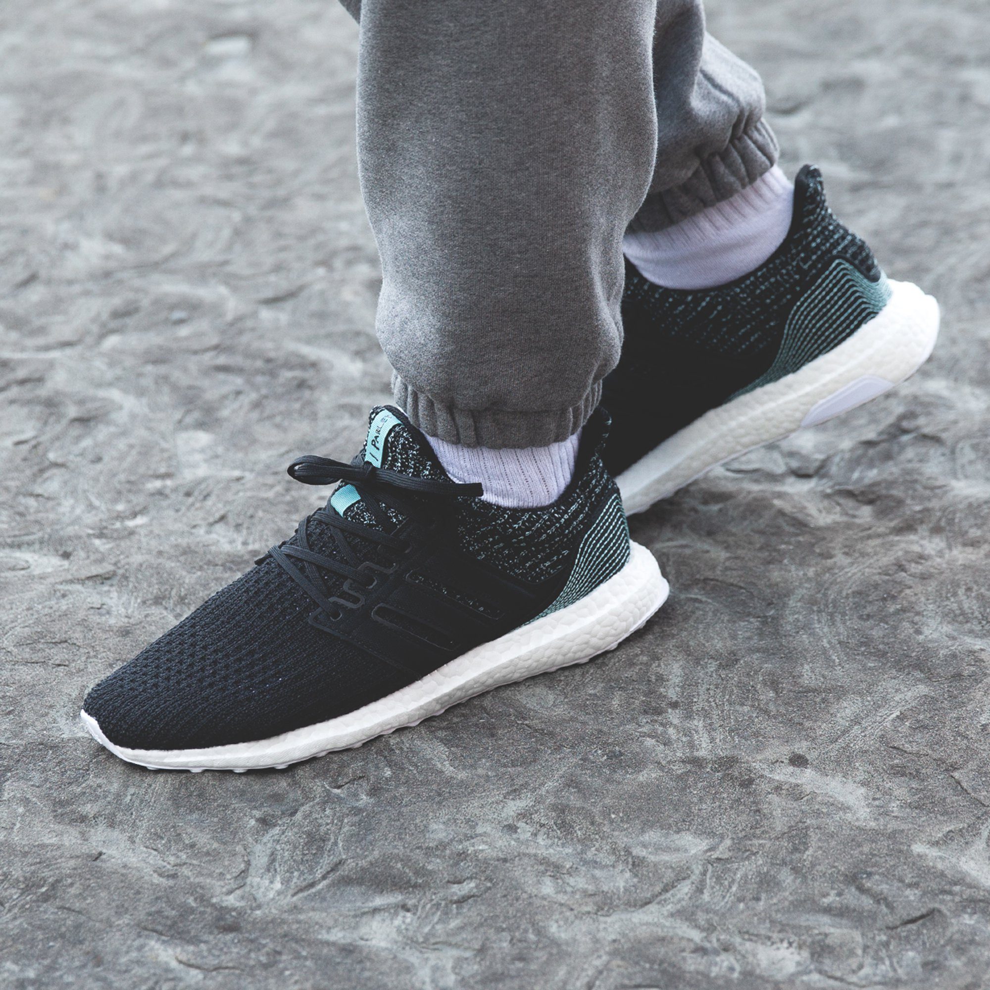 Giày Parley x Adidas UltraBoost 4.0 'Core Black' F36190 - Ảnh 3
