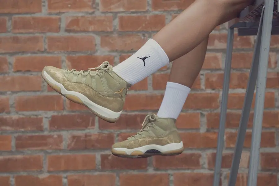 Giày Nike Wmns Air Jordan 11 Retro 'Olive Lux' AR0715-200 - Ảnh 5