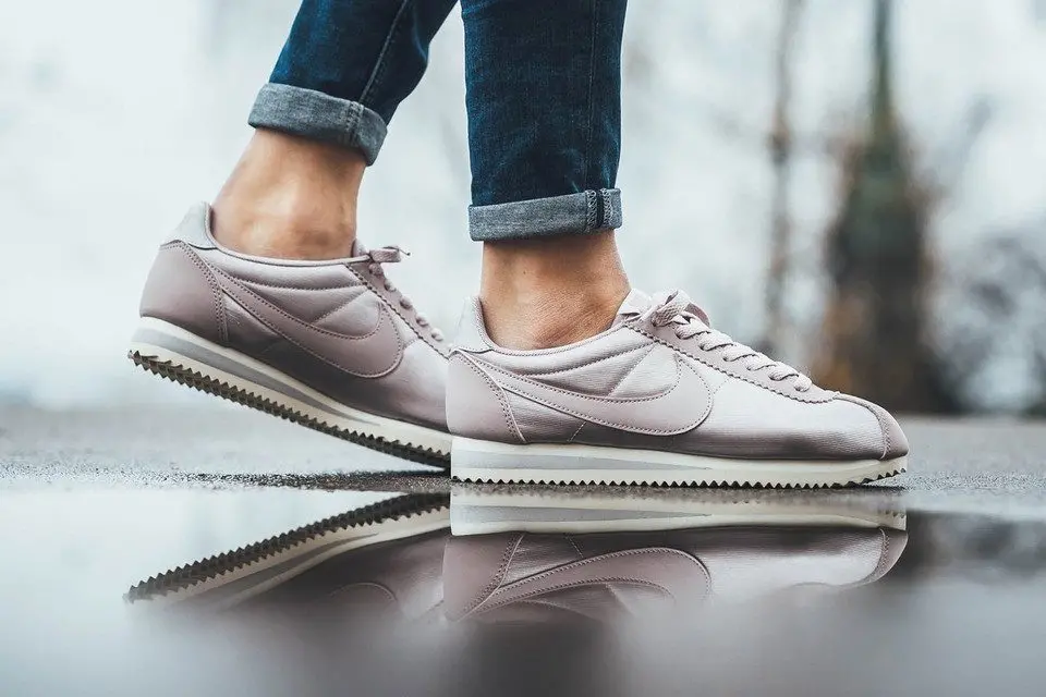 Giày Nike Cortez Nylon 'Particle Rose' 749864-605 - Ảnh 3