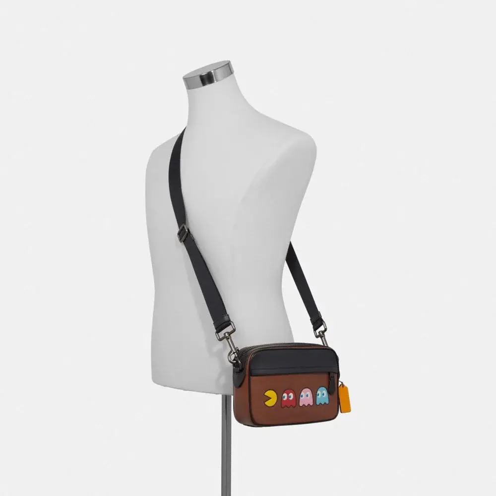 Túi Coach Graham Crossbody With Pac Man Motif Saddle F72921-QBSD - Ảnh 3