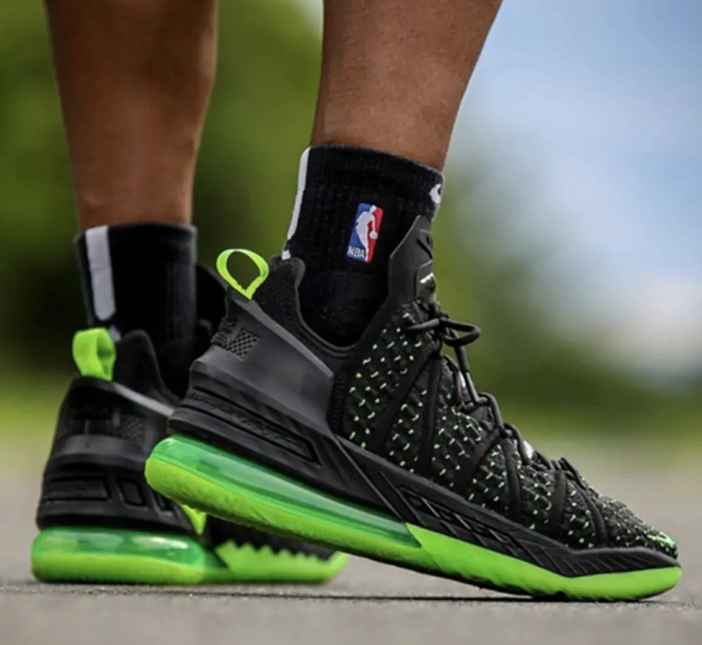 Alternative view of Giày Nike LeBron 18 EP 'Dunkman' CQ9284-005