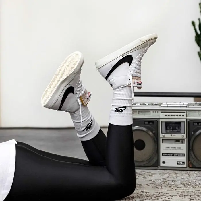 Giày Nike Wmns Blazer Mid 77 Vintage 'White Black' CZ1055-100 - Ảnh 3