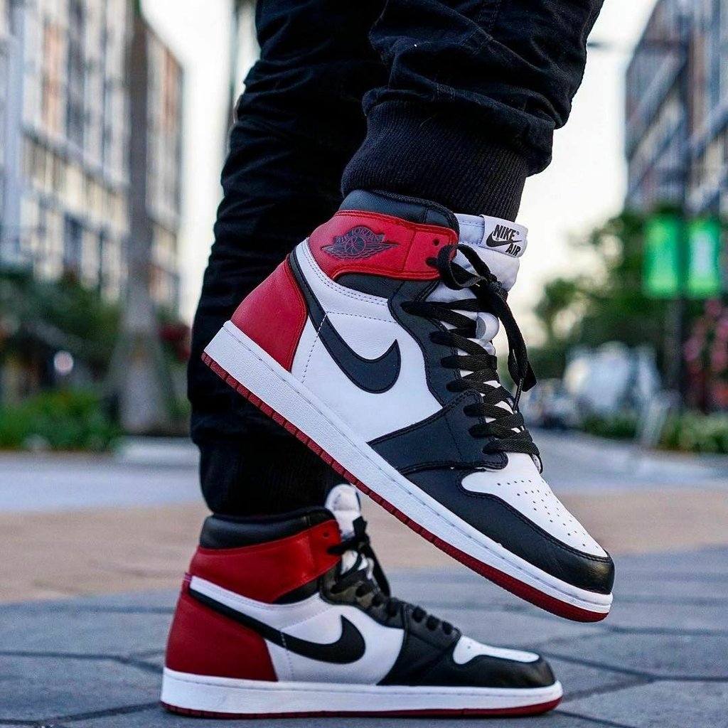 Giày Nike Air Jordan 1 Retro 'Black Toe' 555088-125 - Ảnh 3