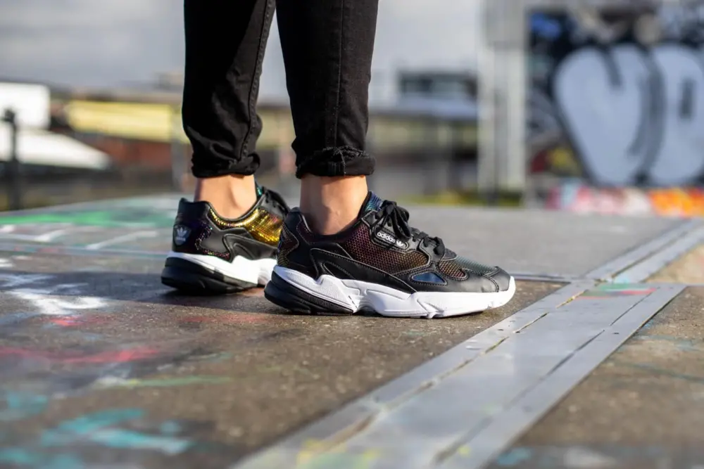 Giày Adidas Wmns Falcon 'Core Black Mystery Ruby' EF5517 - Ảnh 4