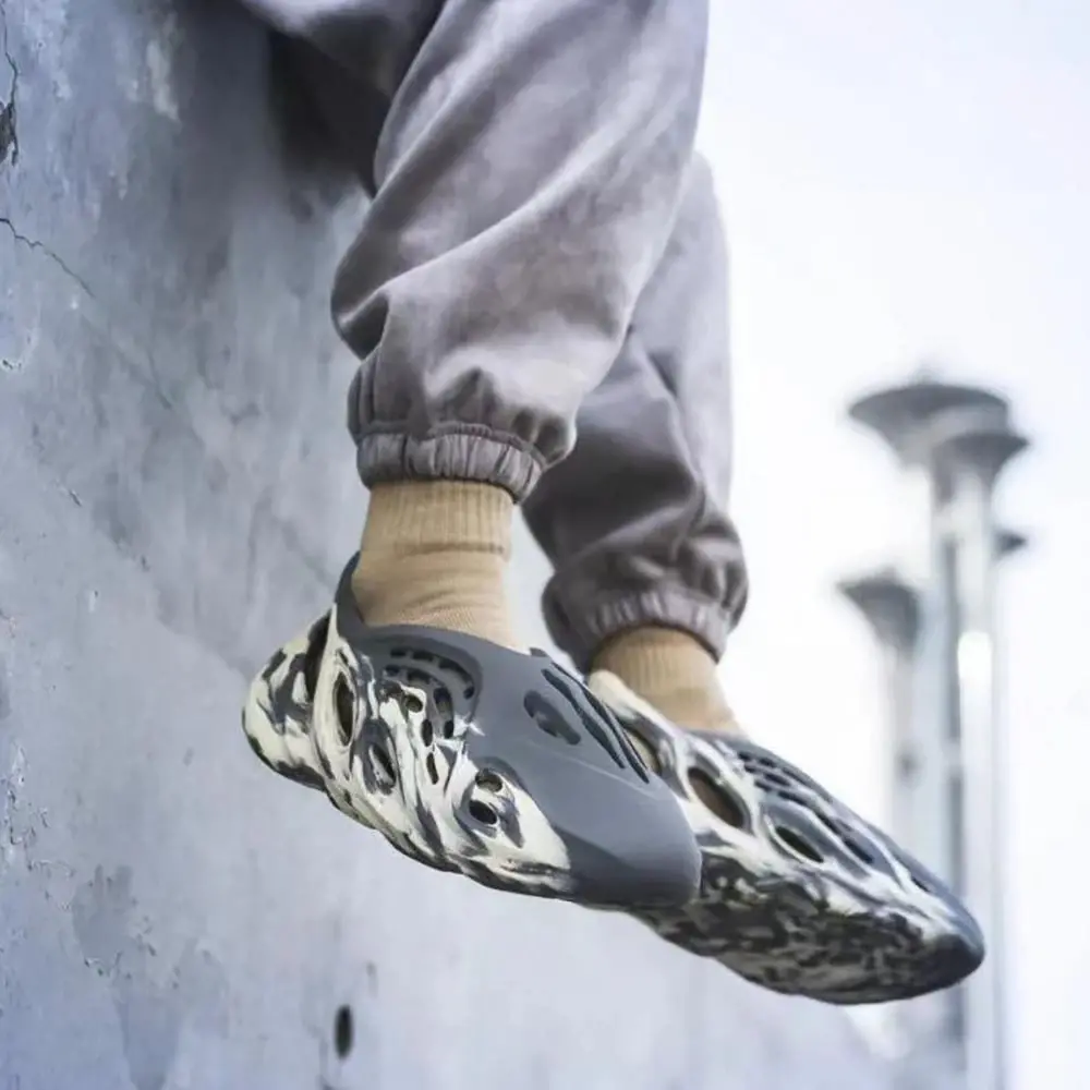 Giày Adidas Yeezy Foam 'RNNR MXT Moon Grey' GV7904 - Ảnh 4