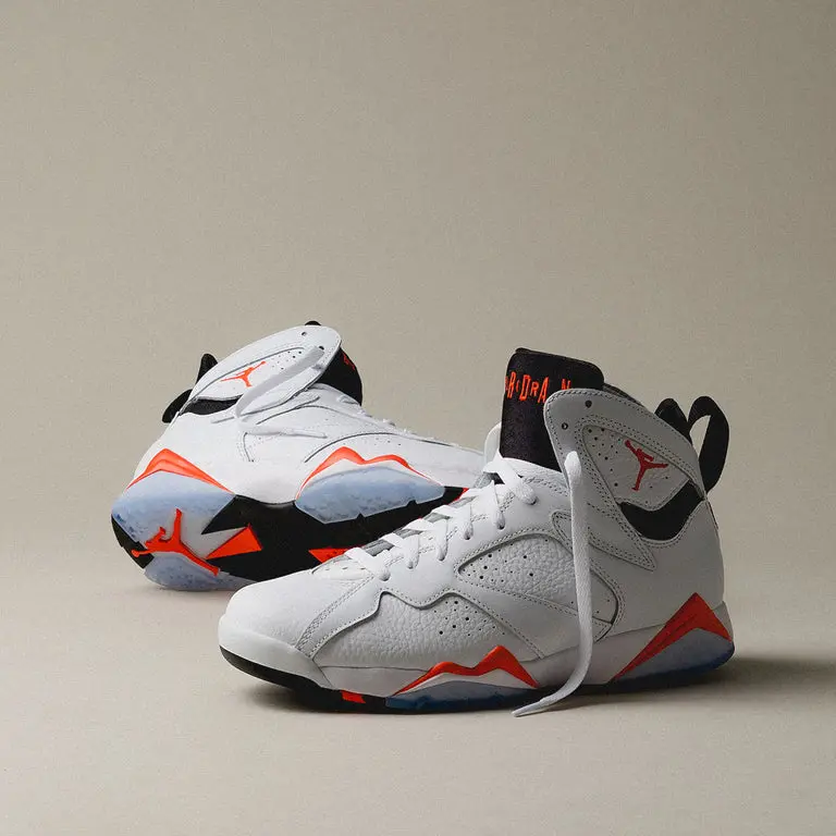 Alternative view of Giày Nike Air Jordan 7 Retro 'White Infrared' CU9307-160