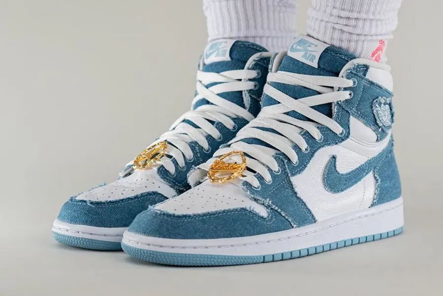 Alternative view of Giày Nike Jordan 1 High OG 'Denim' DM9036-104