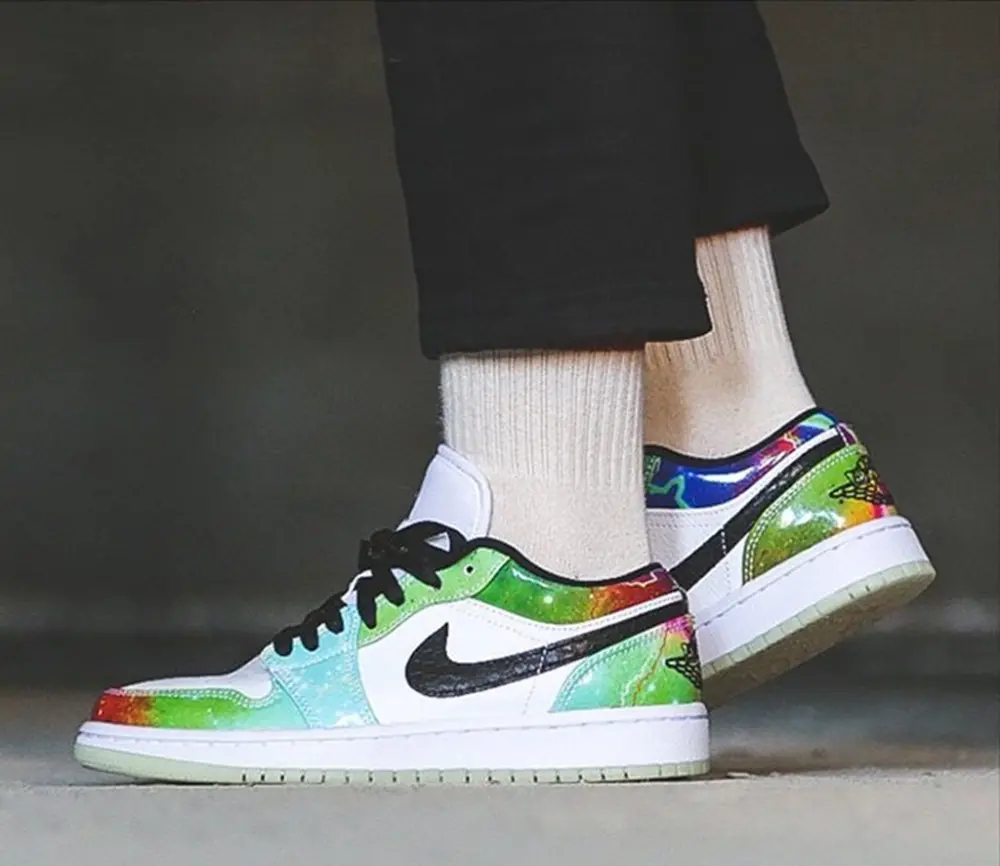Giày Nike Air Jordan 1 Low Galaxy (W) CW7310-909 - Ảnh 5