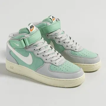 Alternative view of Giày Nike Air Force 1 Mid LX 'Enamel Green' DQ8766-002