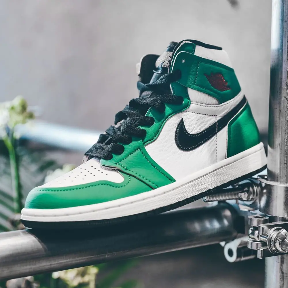 Giày Nike Air Jordan 1 Retro High 'Lucky Green' (W) DB4612-300 - Ảnh 6