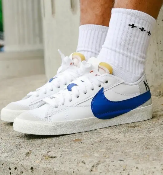 Alternative view of Giày Nike Blazer Low 77 Jumbo 'White Old Royal' DQ8768-100