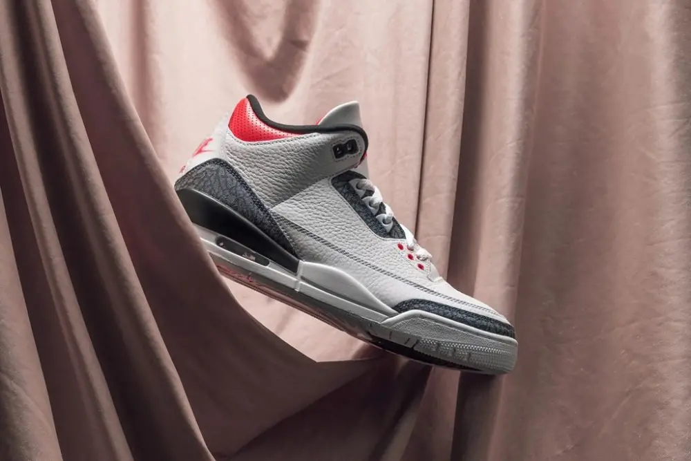 Giày Nike Air Jordan 3 Retro Denim SE GS 'Fire Red' CZ6634-100 - Ảnh 3