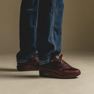 Alternative view of Giày Nike Air Max 1 'Burgundy Crush' DV3888-600