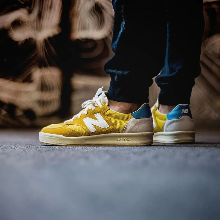 Alternative view of Giày New Balance 300 Light Yellow CRT300AY