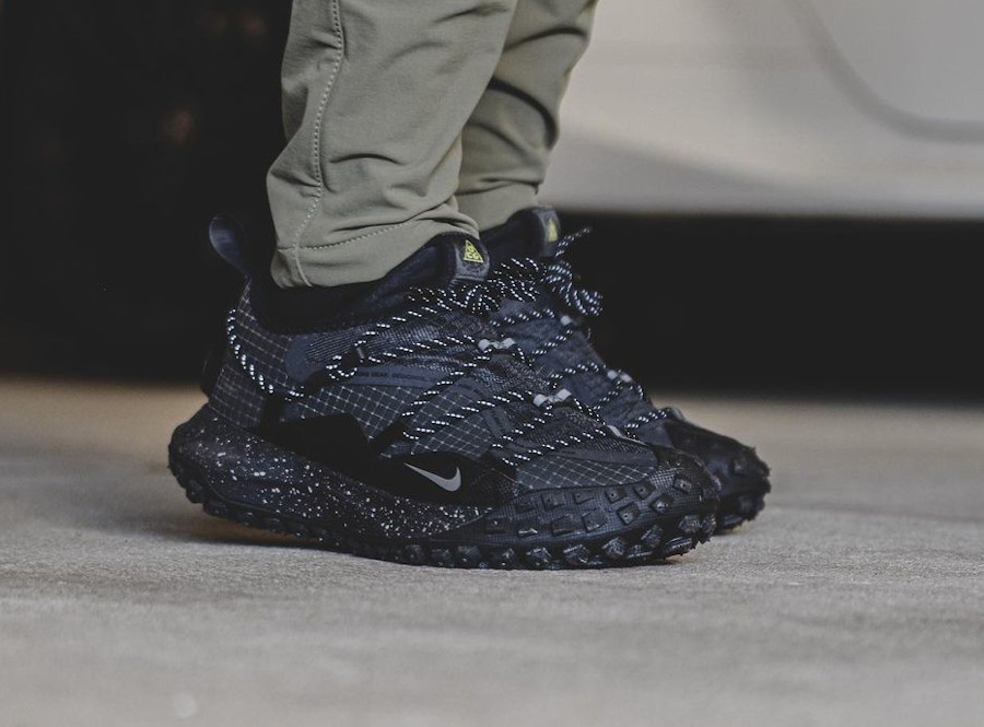 Giày Nike ACG Mountain Fly Low Gore-Tex SE 'Dark Smoke Grey' DD2861-002 - Ảnh 5