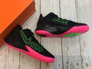 Alternative view of Giày Nike Kyrie Flytrap II Kid AQ3412-005