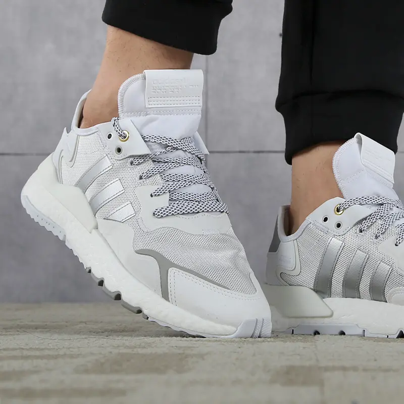 Alternative view of Giày Adidas Nite Jogger 'Cloud White Metallic Silver' FW6145