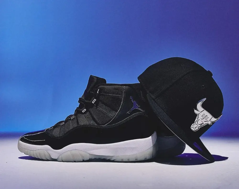 Alternative view of Giày Nike Wmns Air Jordan 11 Retro 'Jubilee 25th Anniversary' AR0715-011