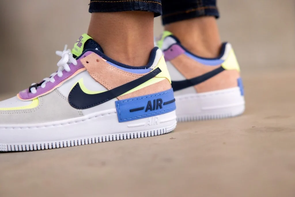 Giày Nike Wmns Air Force 1 Shadow 'Crimson Tint Volt' CU8591-001 - Ảnh 4