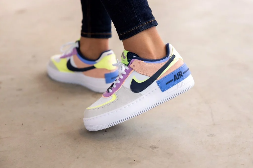 Giày Nike Wmns Air Force 1 Shadow 'Crimson Tint Volt' CU8591-001 - Ảnh 3