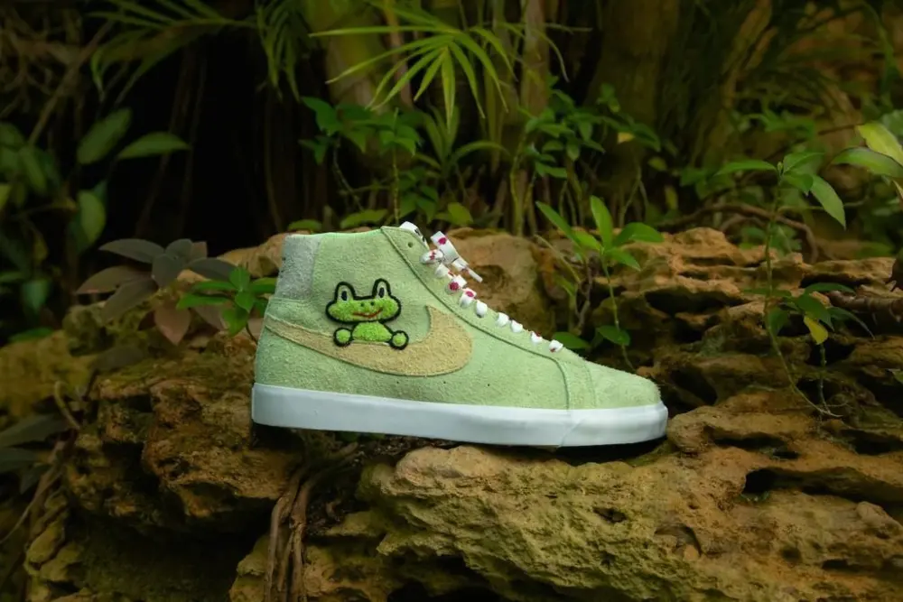 Alternative view of Giày Nike Frog Skateboards x Blazer Mid SB QS 'Frog Skateboards' AH6158-300