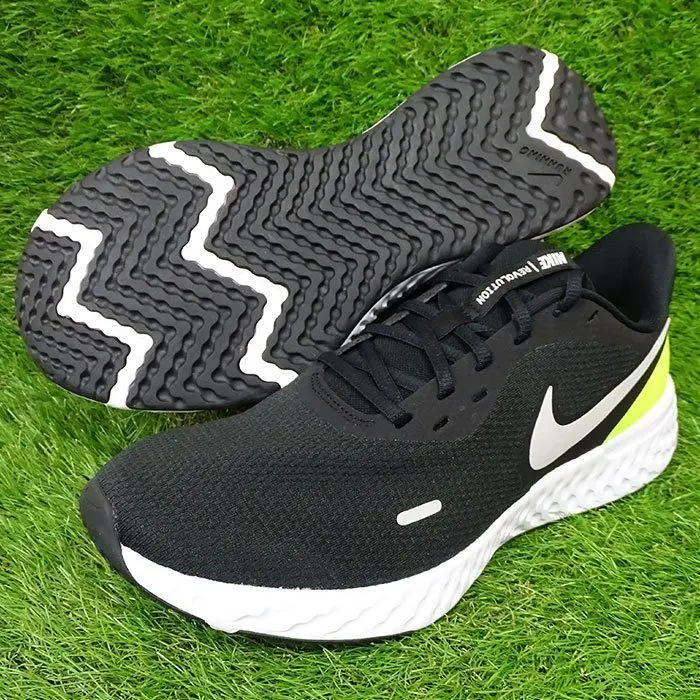 Alternative view of Giày Nike Revolution 5 (4E) BQ6714-010