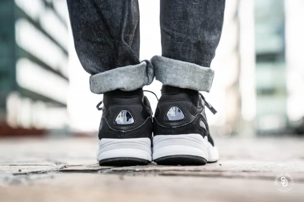 Alternative view of Giày Adidas Yung-96 Shoes 'Core Black' EE3681