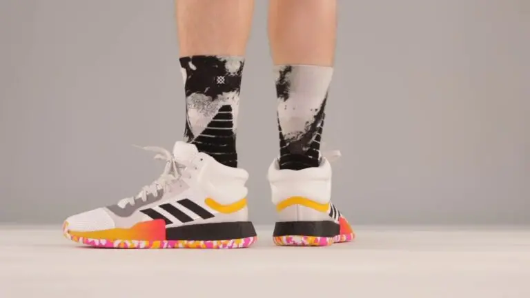 Alternative view of Giày Adidas Marquee Boost ‘White Black Active Gold’ G26212