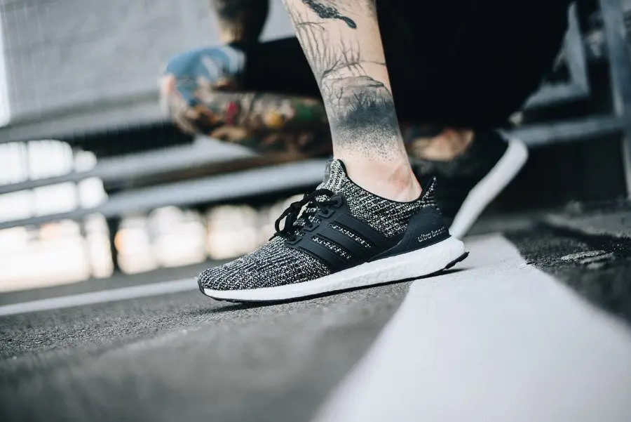 Giày Adidas UltraBoost 4.0 'Black Carbon' CM8110 - Ảnh 5
