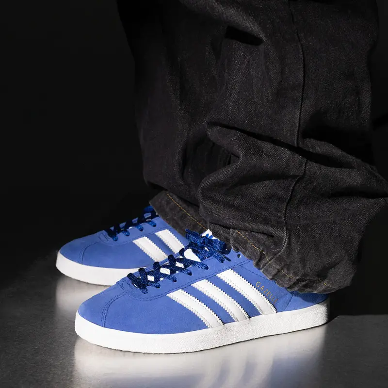 Alternative view of Giày Adidas Gazelle 'Royal Blue' IG0456