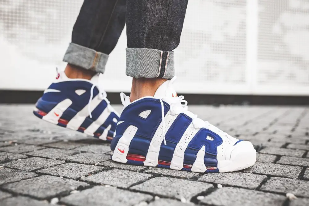Alternative view of Giày Nike Air More Uptempo Knicks 415082-103